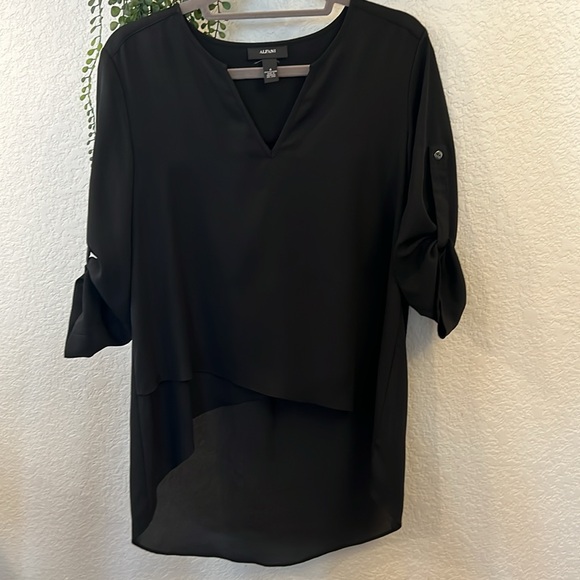 NEW ALFANI HIGH-LOW CROSSOVER TOP - Picture 7 of 7